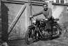 BMW_R25_Mann-vor-Tor_web.jpg