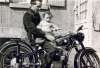 BMW_R25_Mann-mit-Kind_web.jpg