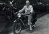 Mann_auf_BMW-R25-0_web.jpg